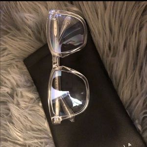 Quay Hardwired Glasses